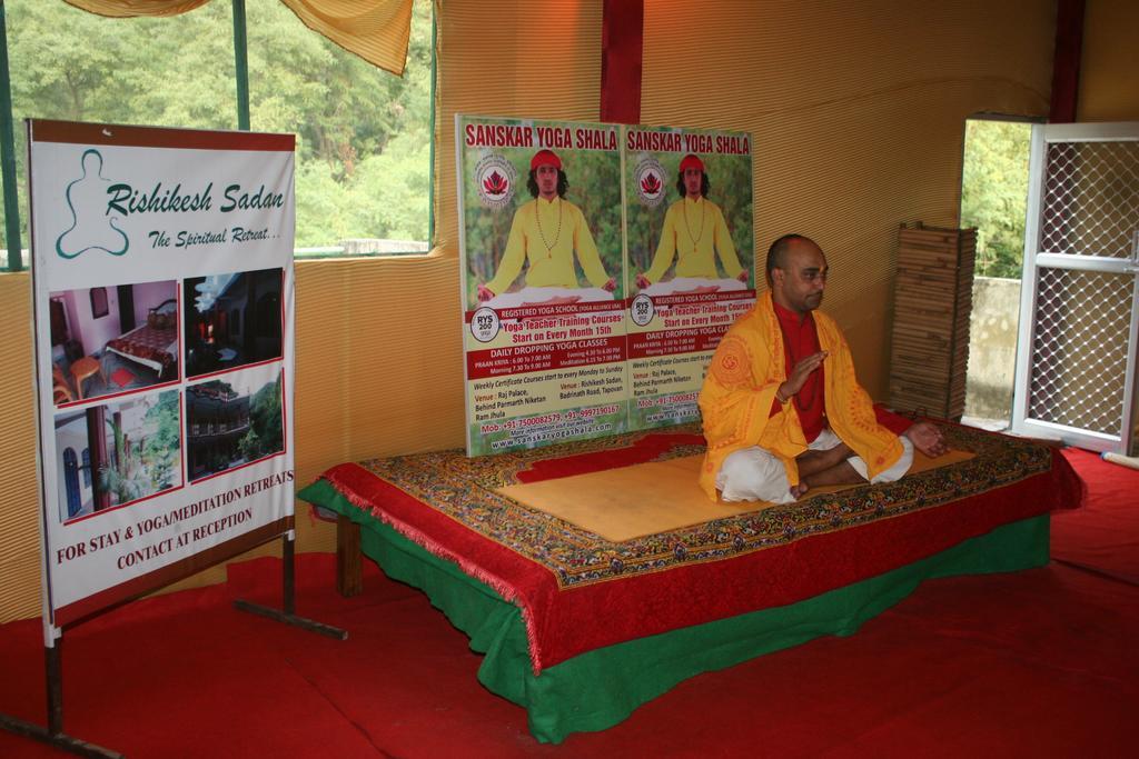 Rishikesh Sadan A Yoga & Spritual Retreat Hotel Tapovan ภายนอก รูปภาพ