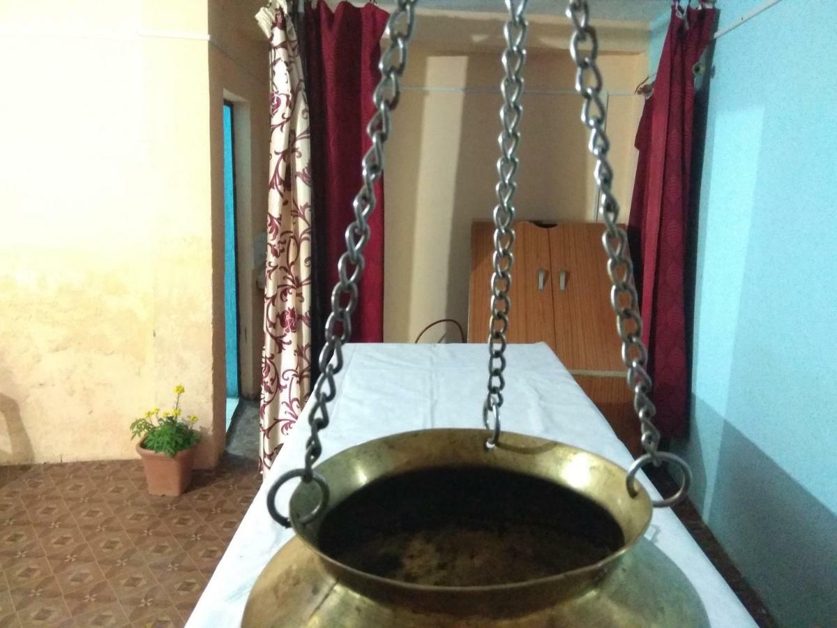 Rishikesh Sadan A Yoga & Spritual Retreat Hotel Tapovan ภายนอก รูปภาพ